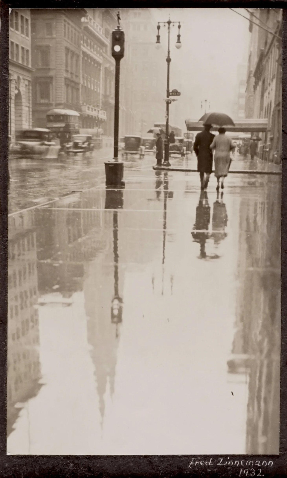 RainyDayFifthAvenue_FredZinnemann