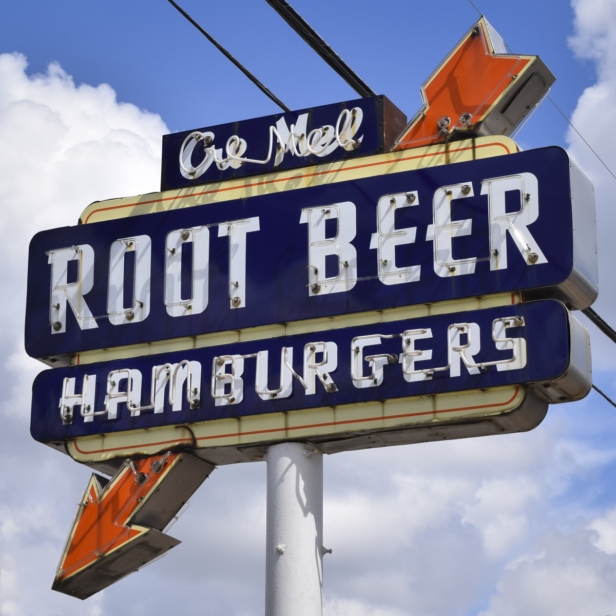 Molly_Block_Cre-Mel_Root_Beer_Hamburgers_2018