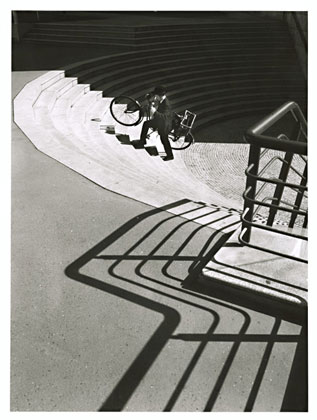 Elliott Erwitt New York City 1971 (Ali/Frazier bout)